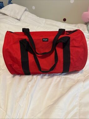 **Hard to Find** Thirty-One Jr Rec Duffle